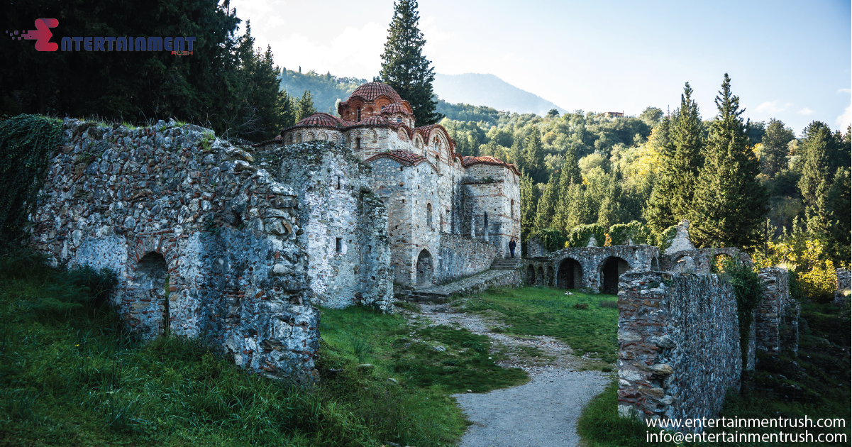 Exploring the Enchanting Ruins of Mystras