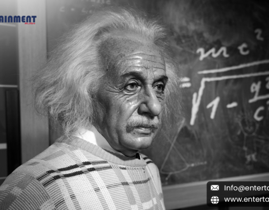 Albert Einstein: Transforming Physics with the Theory of Relativity